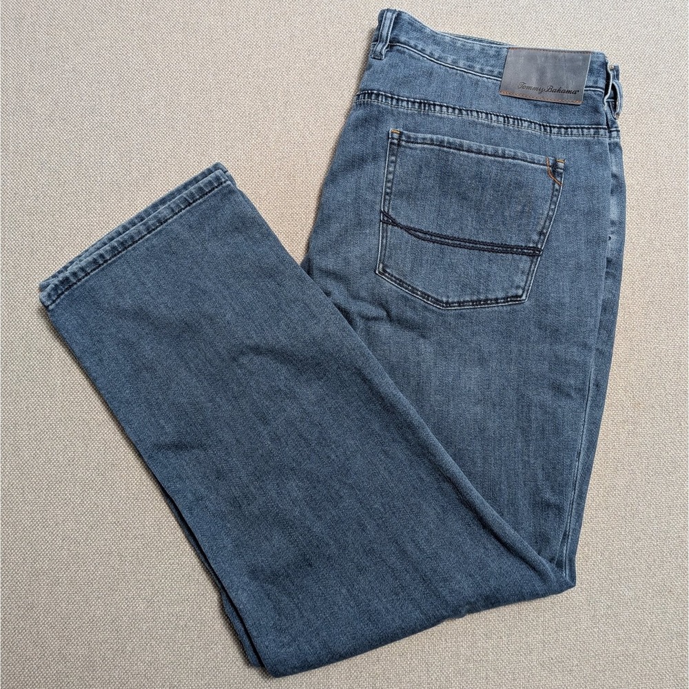 Tommy Bahama Men's Blue Denim Jeans Size 42x30 Straight Leg Stretch